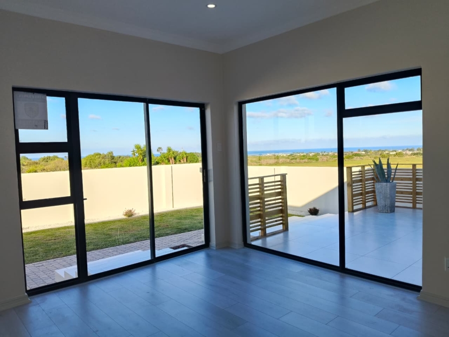 4 Bedroom Property for Sale in Fountains Estate Eastern Cape